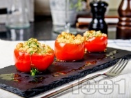 Рецепта Пълнени домати с кускус и чушки